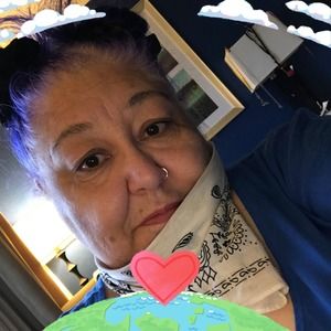 Meet your Posher, Roxanne